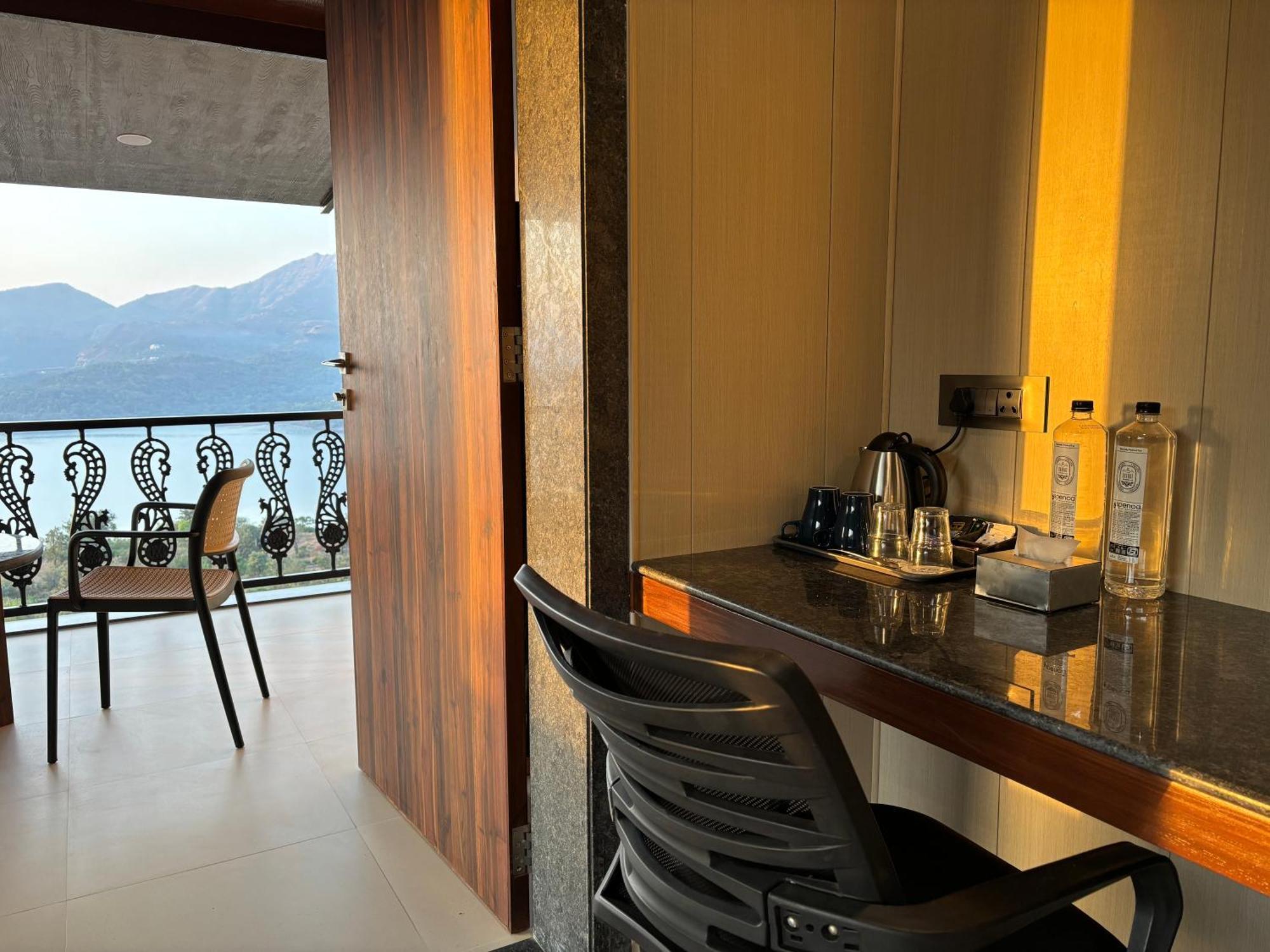 The Green Gate Resort Mulshi Exteriér fotografie